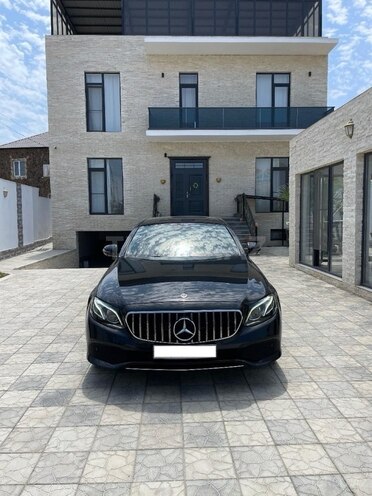 Mercedes E 220 d 2017, 121,000 km - 2.0 l - Bakı