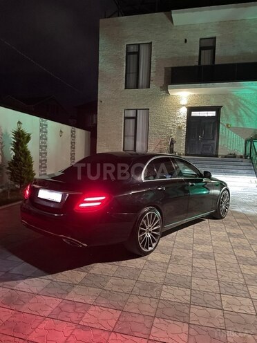 Mercedes E 220 d 2017, 121,000 km - 2.0 l - Bakı