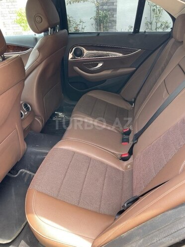 Mercedes E 220 d 2017, 121,000 km - 2.0 l - Bakı
