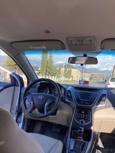 Hyundai Elantra 2015, 202,777 km - 1.8 л - Zaqatala