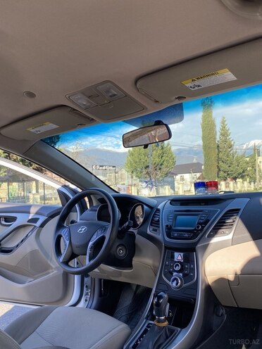 Hyundai Elantra 2015, 202,777 km - 1.8 л - Zaqatala