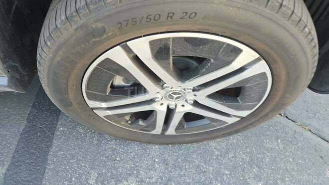 Mercedes GLS 450 4MATIC-17