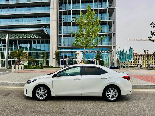 Toyota Corolla 2014, 138,000 km - 1.6 l - Bakı