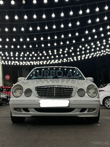 Mercedes E 320 2001, 220,000 km - 3.2 l - Bakı
