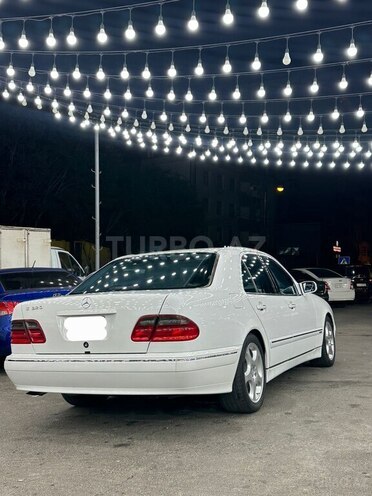 Mercedes E 320 2001, 220,000 km - 3.2 l - Bakı