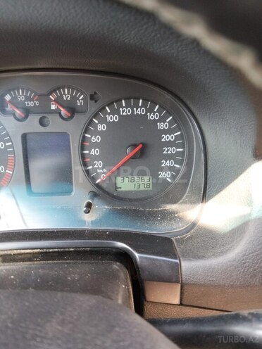 Volkswagen Golf 2001, 378,363 km - 1.6 л - Sumqayıt