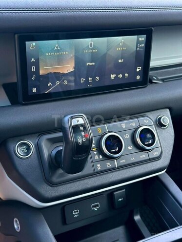 Land Rover Defender 2021, 52,000 km - 3.0 л - Bakı