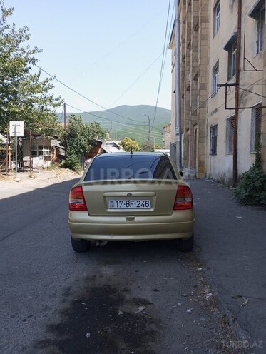 Opel Astra 2005, 225,000 km - 1.4 l - Şəki