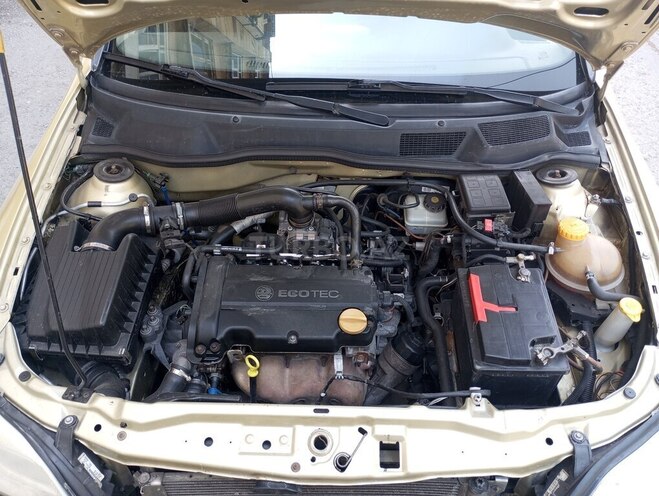 Opel Astra 2005, 225,000 km - 1.4 l - Şəki