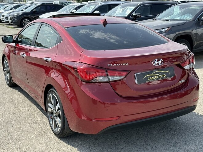 Hyundai Elantra-5