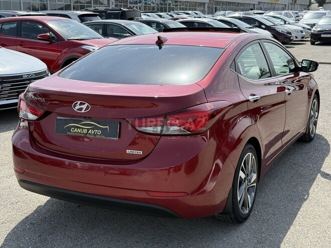 Hyundai Elantra-6