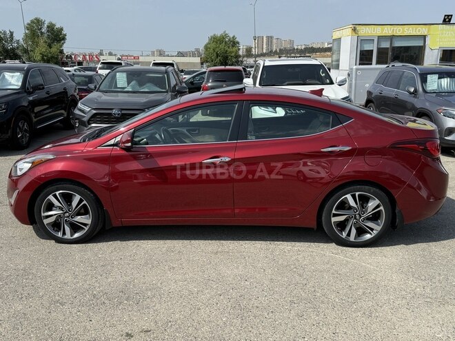 Hyundai Elantra-4
