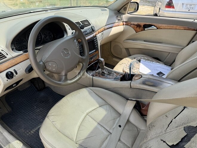 Mercedes E 320 2005, 398,000 km - 3.2 l - Bakı