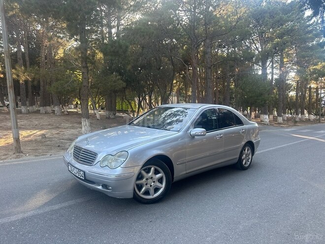 Mercedes C 240 2002, 296,580 km - 2.6 l - Bakı