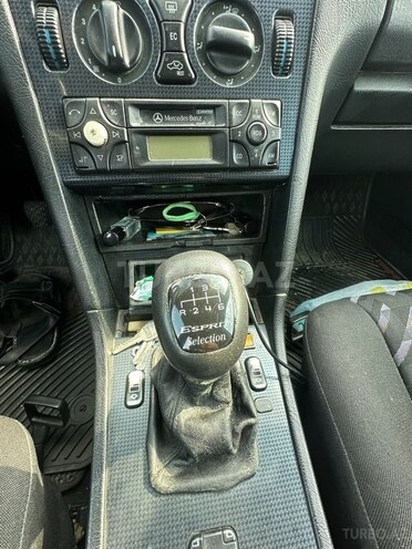 Mercedes C 200 2000, 231,760 km - 2.0 l - Bakı