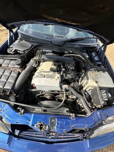 Mercedes C 200 2000, 231,760 km - 2.0 l - Bakı