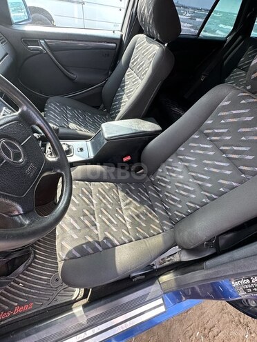 Mercedes C 200 2000, 231,760 km - 2.0 l - Bakı