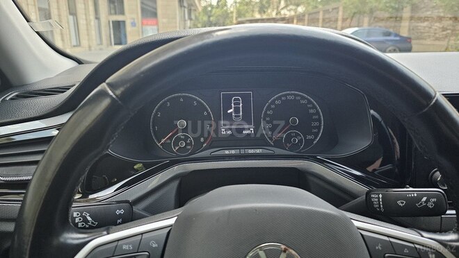 Volkswagen Polo 2021, 68,000 km - 1.6 л - Bakı