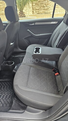 Volkswagen Polo 2021, 68,000 km - 1.6 л - Bakı