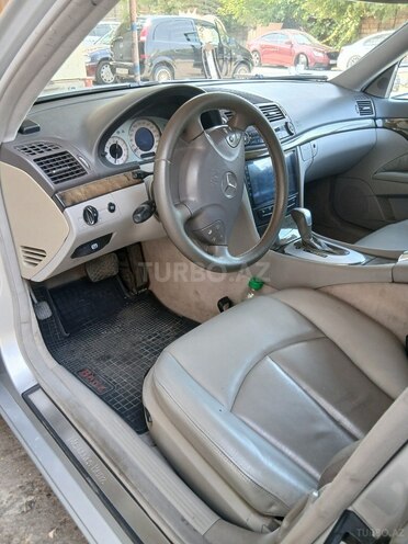 Mercedes E 240 2002, 328,100 km - 2.6 l - Bakı