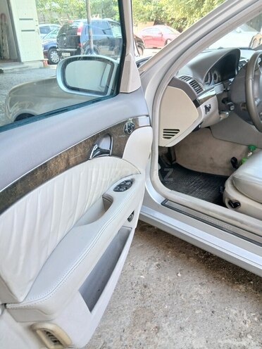Mercedes E 240 2002, 328,100 km - 2.6 l - Bakı