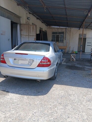 Mercedes E 240 2002, 328,100 km - 2.6 l - Bakı