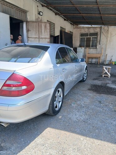 Mercedes E 240 2002, 328,100 km - 2.6 l - Bakı