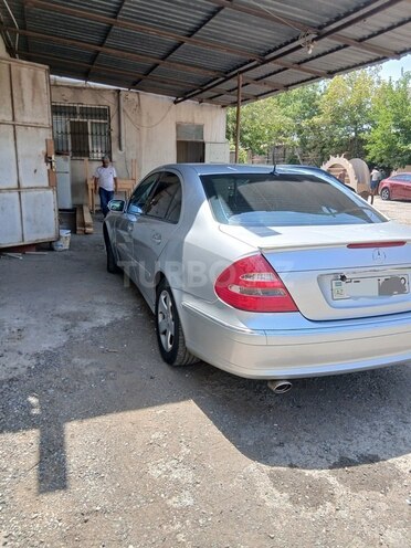 Mercedes E 240 2002, 328,100 km - 2.6 l - Bakı