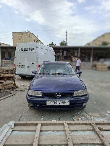 Opel Astra 1995, 425,741 km - 2.0 l - Sumqayıt