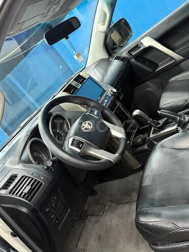 Toyota Land Cruiser Prado 2010, 180,000 km - 2.7 l - Bakı
