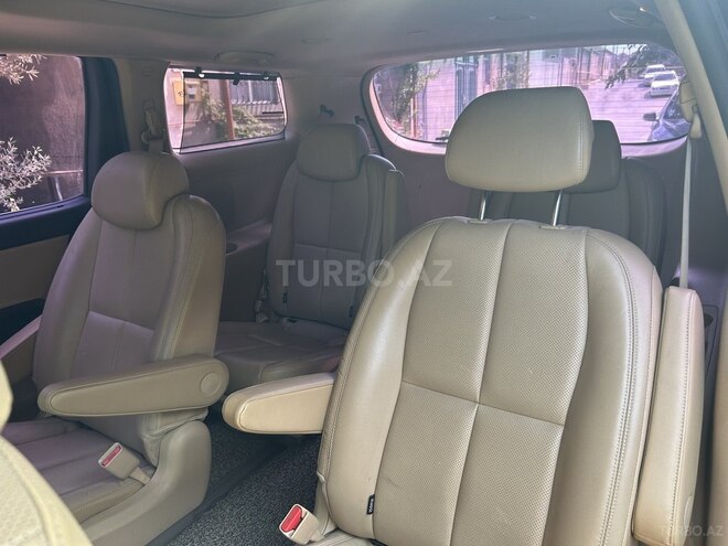 Kia Carnival 2015, 240,000 km - 2.2 l - Bakı