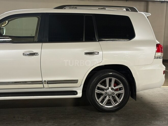 Lexus LX 570-11