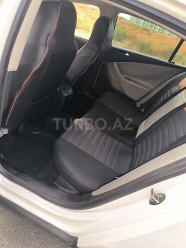 Volkswagen Passat 2005, 365,000 km - 2.0 l - Bakı
