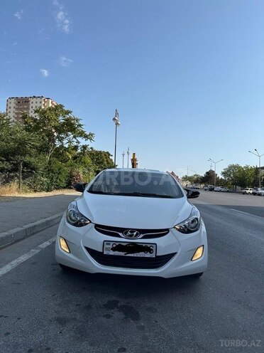 Hyundai Elantra-2