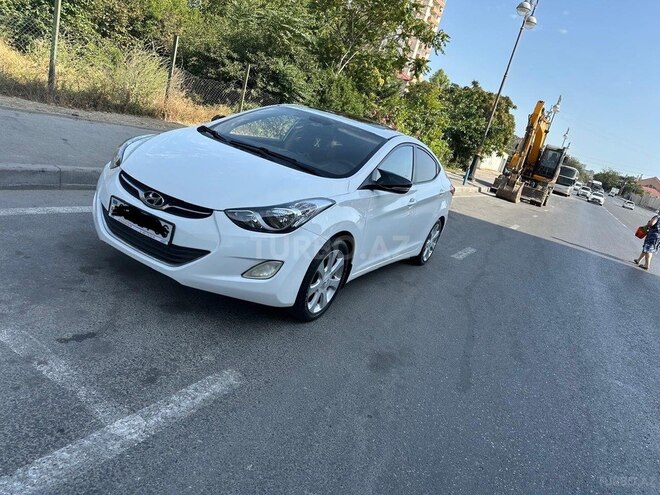 Hyundai Elantra-9