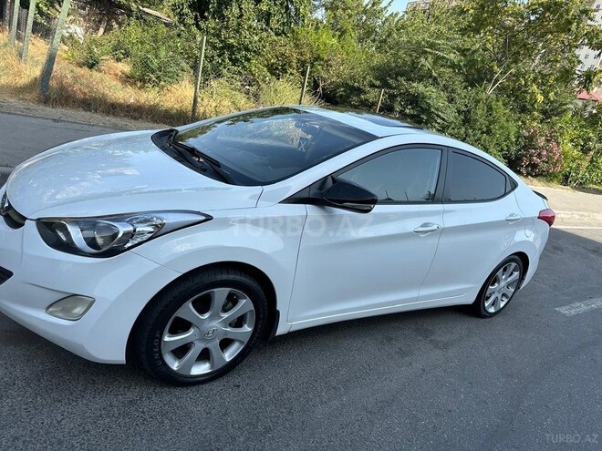Hyundai Elantra-5