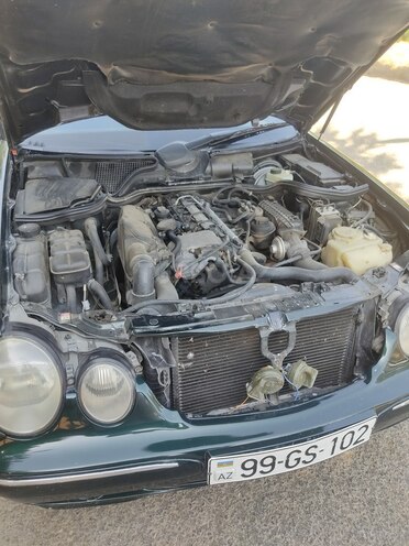 Mercedes E 220 d 2001, 334,819 km - 2.2 l - Masallı