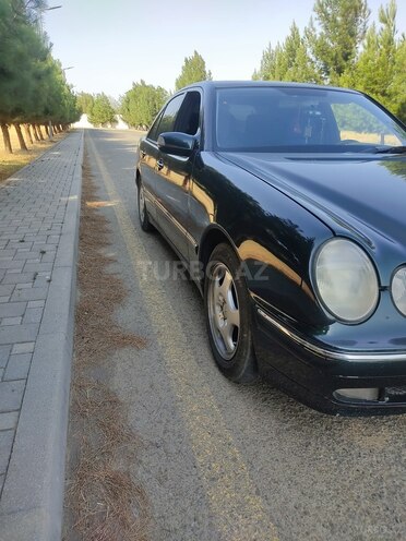 Mercedes E 220 d 2001, 334,819 km - 2.2 l - Masallı