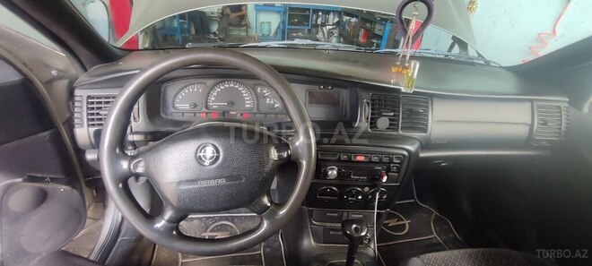 Opel Vectra 1996, 380,000 km - 2.0 l - Oğuz