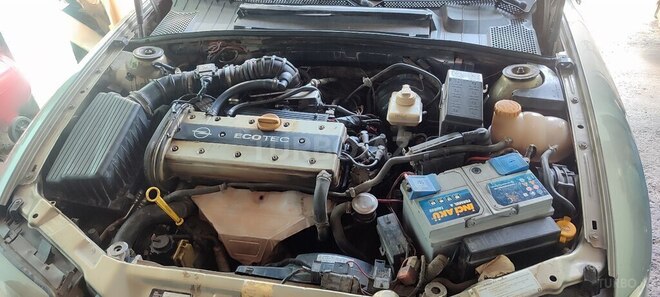 Opel Vectra 1996, 380,000 km - 2.0 l - Oğuz
