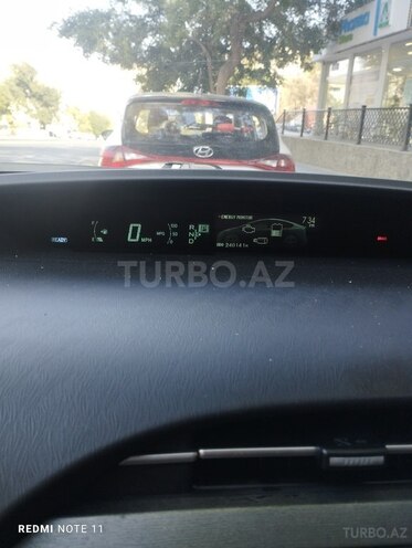Toyota Prius 2015, 240,141 km - 1.8 л - Bakı