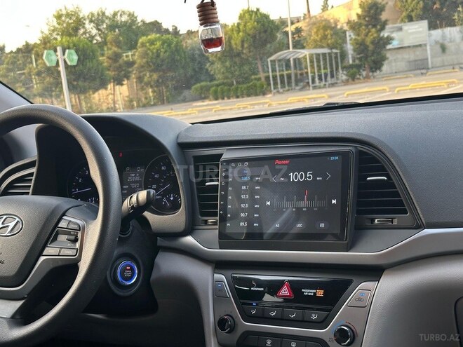 Hyundai Elantra 2016, 110,000 km - 2.0 l - Bakı
