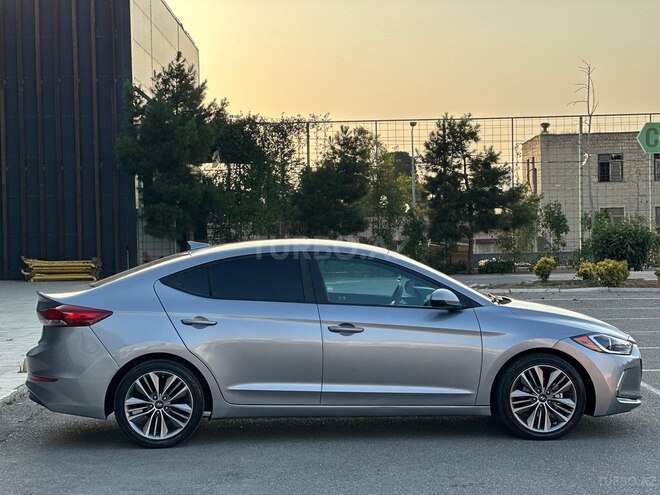 Hyundai Elantra 2016, 110,000 km - 2.0 l - Bakı
