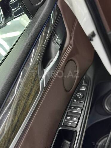 BMW X5 2018, 136,000 km - 2.0 l - Bakı