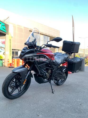 Voge 300 ds-9