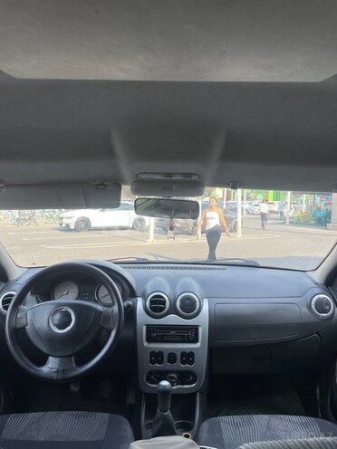 Dacia Logan 2009, 275,212 km - 1.5 l - Bakı