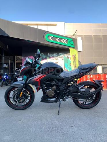 Voge 300r-3