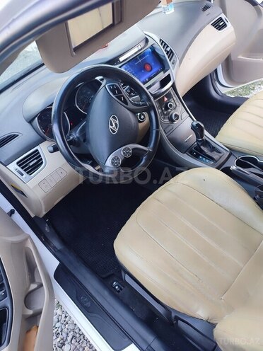 Hyundai Elantra 2014, 233,355 km - 1.8 л - Zərdab