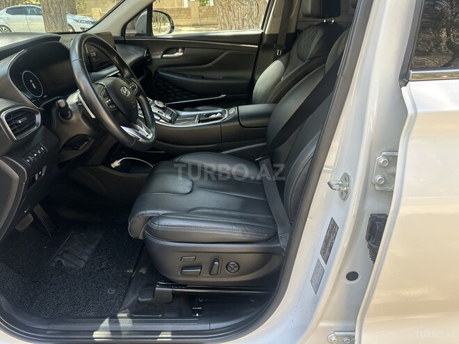 Hyundai Santa Fe-13