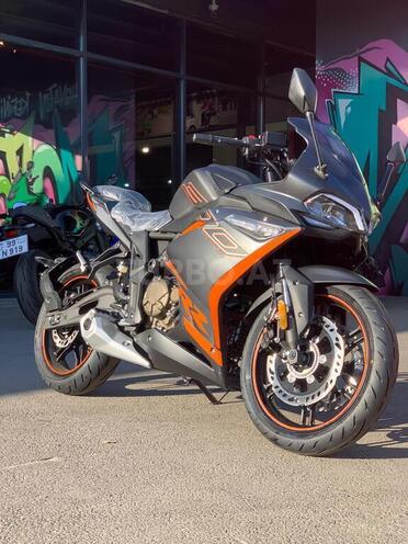 Voge 300rr-1